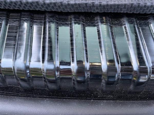 Protección de umbral de maletero Tesla Model Y aluminio negro