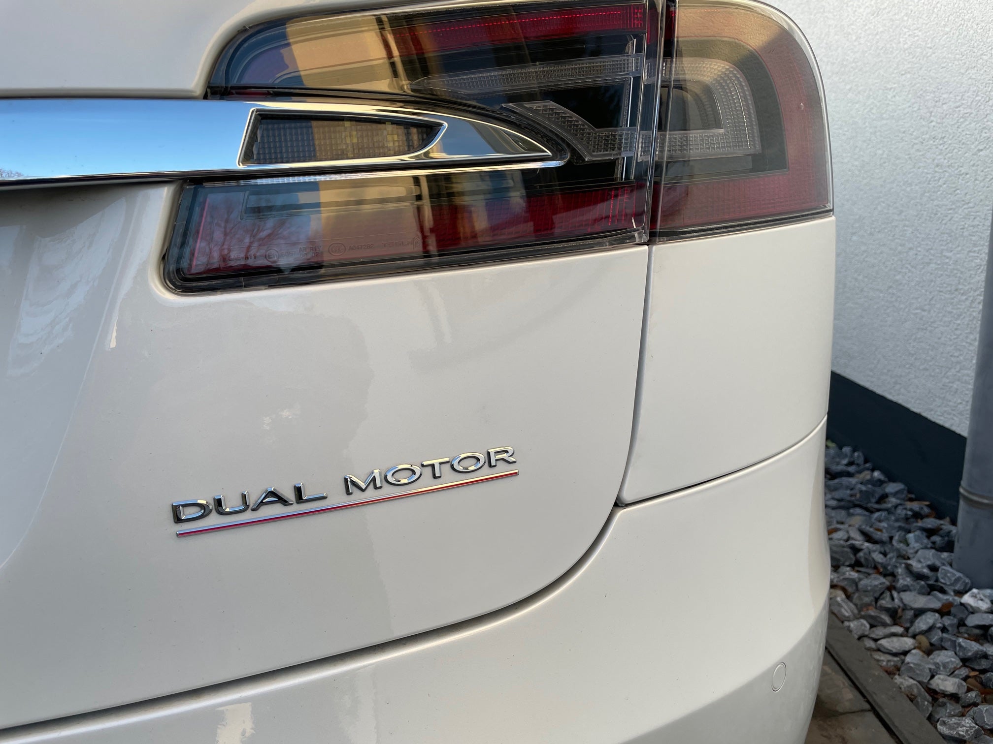 Dual Motor lettering - Tesla Model S, 3, X and Y – E-Mobility Shop